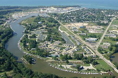 Fairport harbor lakefront marina